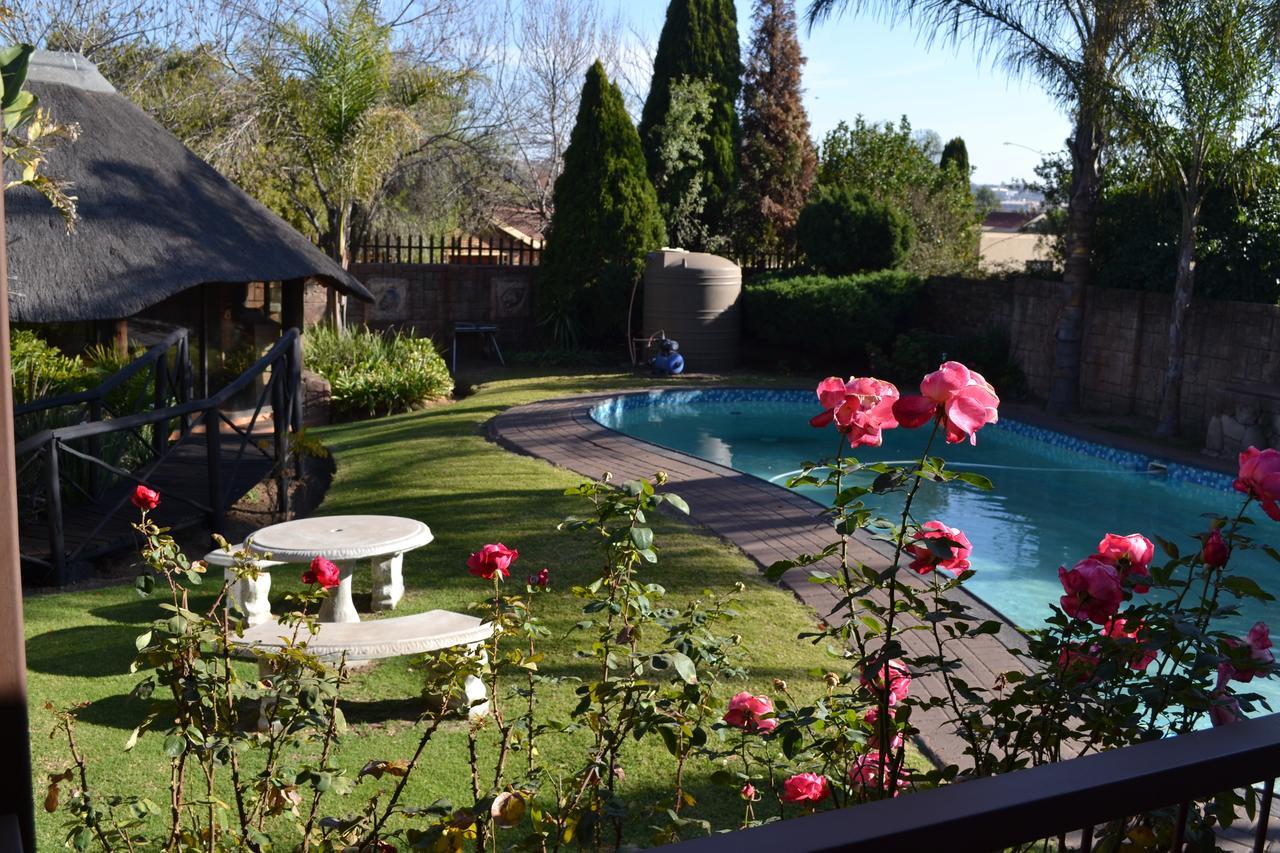 Oasis Of Life Guest House Witbank Kültér fotó