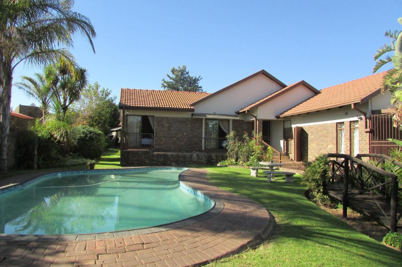 Oasis Of Life Guest House Witbank Kültér fotó